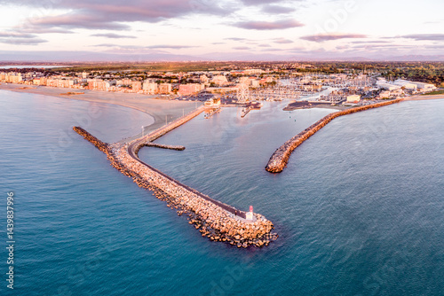 Le port de Canet en Roussillon dans les Pyrénées Orientales en Occitanie (France)