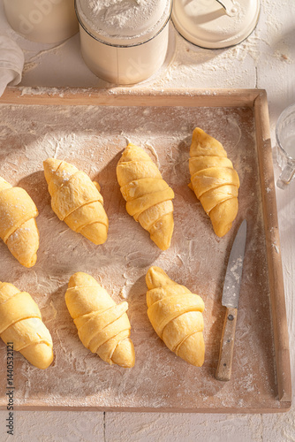 Obraz na płótnie Delicious french croissants preparation for baking in home. w salonie