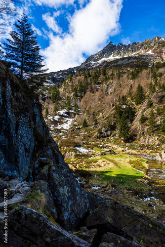 Obraz na płótnie Pic de Mont Rouge Mountain from the Hiking Trail above the Ars Waterfall in Haut-Couserans, Ariège w salonie