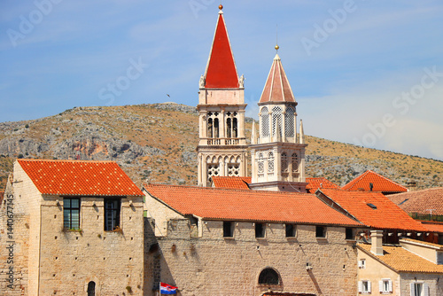 Obraz na płótnie Historical buildings on the promenade in Trogir, Croatia. w salonie