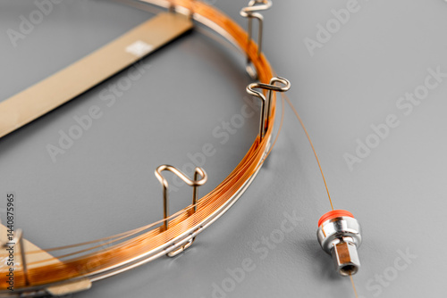 Capillary column for gas chromatographic analysis.