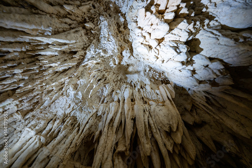 Obraz na płótnie Caribbean Crystal Caves - Grand Cayman w salonie