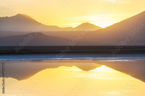 Obraz na płótnie Lake in Chile w salonie