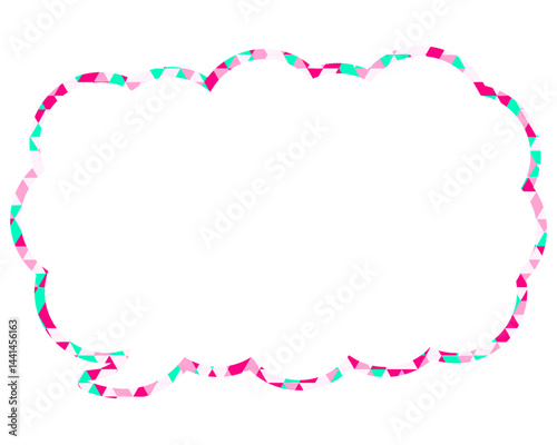 ステンドグラス風吹き出し　三角形模様　細長い雲形