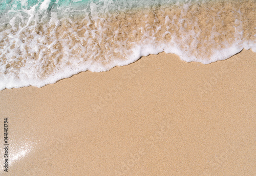 Fototapeta Naklejka Na Ścianę i Meble -  waves on the beach