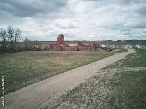 Obraz na płótnie Bobrowniki Castle Ruins, Poland. w salonie