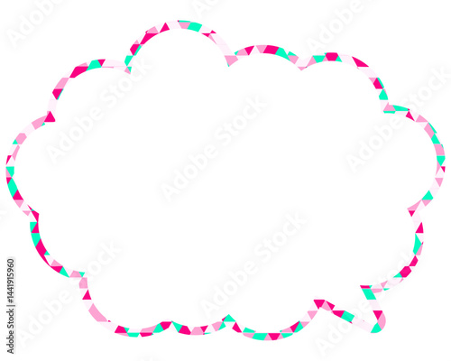 ステンドグラス風吹き出し　三角形模様　丸みのある雲形