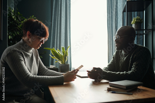Using Metaphoric Cards During Therapy Session
