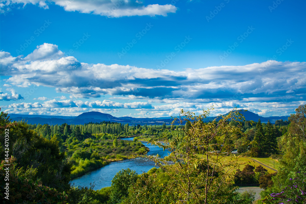 Obraz premium Estuary of Tongariro river near Lake Taupo. Magnificent mountains in the background. North Island Volcanic Plateau, New Zealand