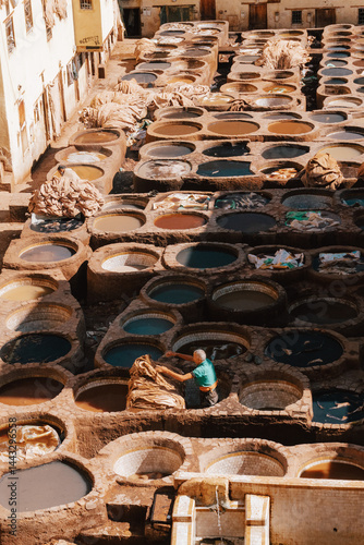 Schilderij op canvas A View of the Chouara Tannery in Fez, Morocco