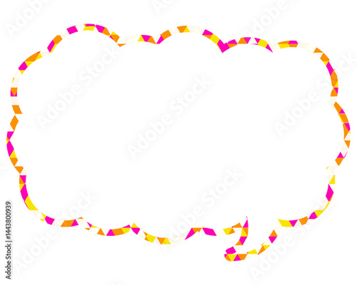 ステンドグラス風吹き出し　三角形模様　細長い雲形