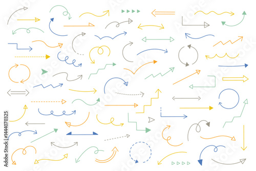 手描き　矢印　アイコン　セット　バリエーション　シンプル　イラスト　ベクター　デザイン　線画