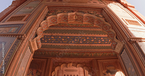 Obraz na płótnie Jaipur, Rajasthan, India. Patrika Gate at Jawahar Circle. Interior inside, many Colorful ornament patterns on old walls. old Pink city w salonie
