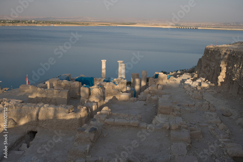 Fototapeta Naklejka Na Ścianę i Meble -  Türkiye Mesopotamia Belkis Zeugma on a sunny autumn day