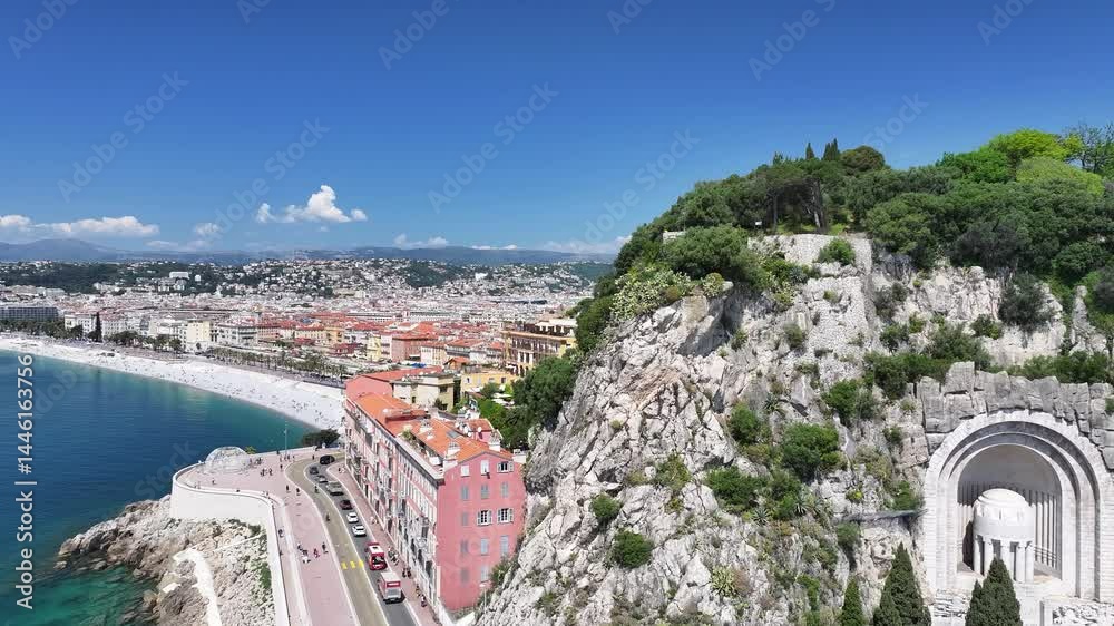 Vue de drone de la Colline du Château à Nice, France