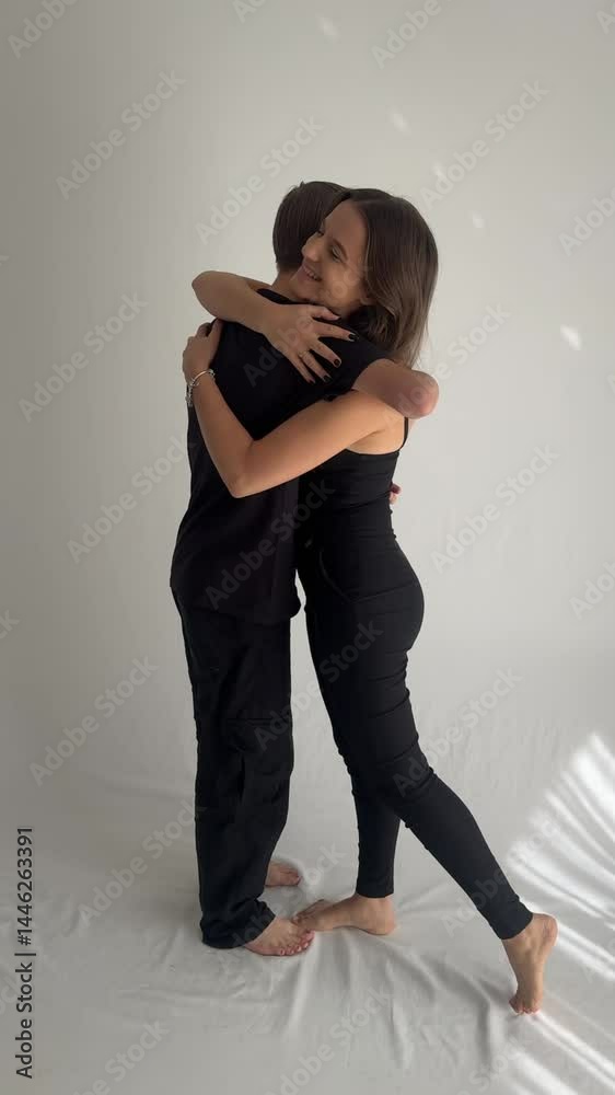 Mãe e filho celebram juntos o dia das mães 