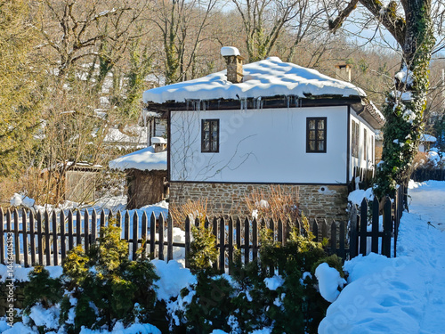 Obraz na płótnie Winter view of village of Bozhentsi, Bulgaria w salonie