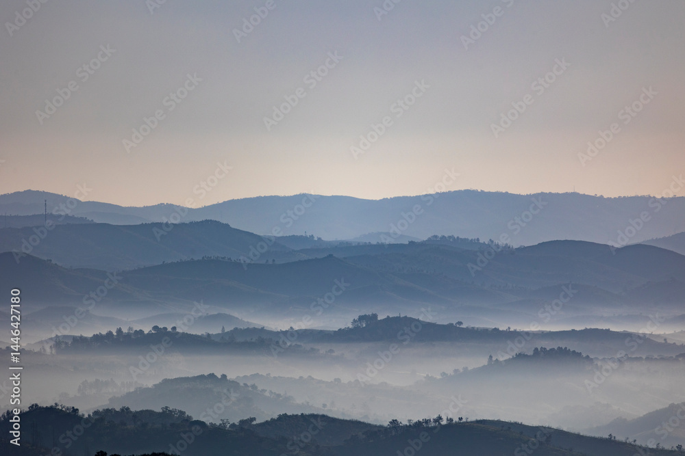 Fototapeta premium Fog condensation on the mountains