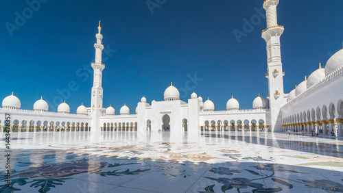 Fotografie Sheikh Zayed Grand Mosque timelapse hyperlapse in Abu Dhabi, the capital city of