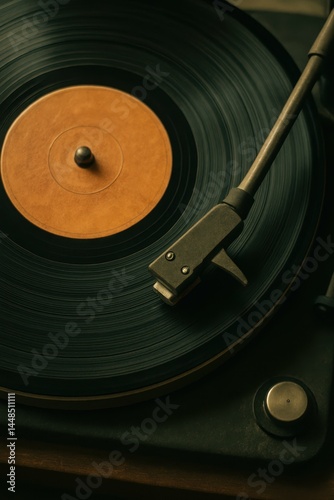 Obraz na płótnie Vintage Vinyl Record Player with Spinning Disc and Simple Design w salonie
