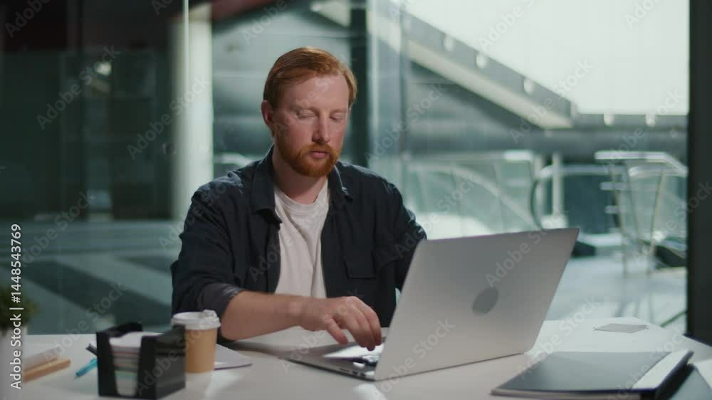 Personal Branding, Self-Driven Work, Digital Identity. Man Works on Computer at His Office Desk With Full Focus. A Scene Reflecting Career Growth, Independence, and Professional Purpose Personal Branding, Self-Driven Work, Digital Identity. Man Works on Computer at His Office Desk With Full Focus. A Scene Reflecting Career Growth, Independence, and Professional Purpose