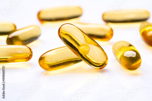 Obraz na płótnie Dietary supplement containing omega 3 fish oil capsules w salonie