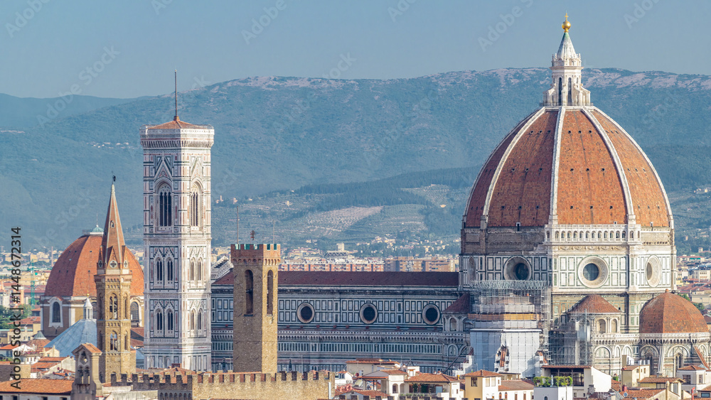 Fototapeta premium Duomo Santa Maria Del Fiore and Bargello aerial timelapse in the morning from Piazzale Michelangelo in Florence, Tuscany, Italy