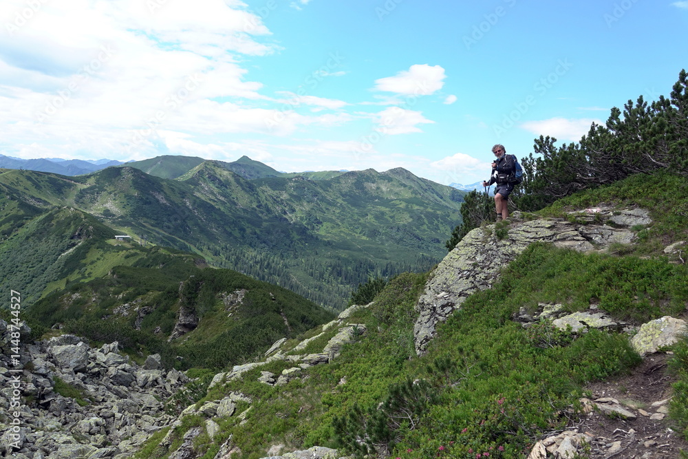 Wanderer zwischen Plannereck und Rotbuehel Wanderer zwischen Plannereck und Rotbuehel