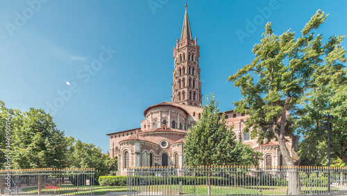 Photos The cobbled parvis of the Basilica of Saint Sernin in Toulouse, France, timelapse hyperlapse
