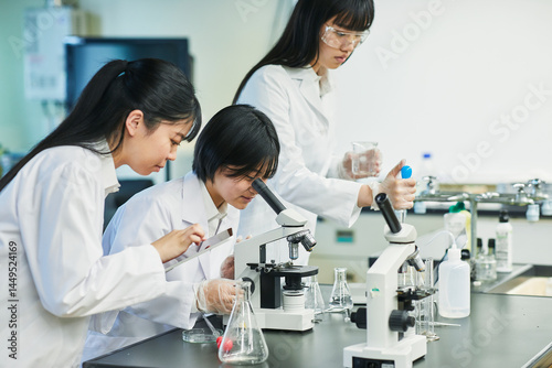 研究をする学生