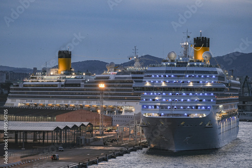 Obraz na płótnie Mega family cruiseship cruise ship liner Fortuna docked at terminal in Marseille Provence, France during breathtaking sunset sunrise twilight blue hour dusk dawn silhouette scenic panorama w salonie