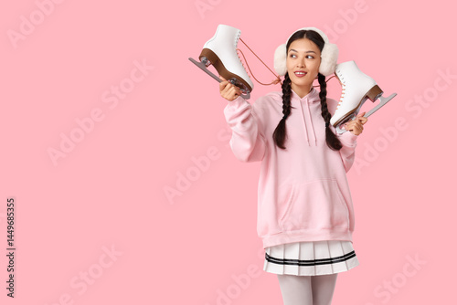 Beautiful young Asian woman...