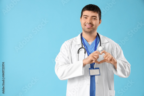 Male cardiologist making he...