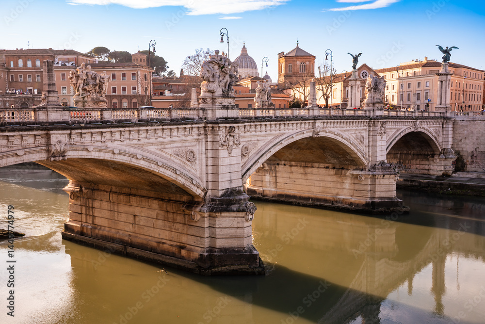 Obraz premium View of bridge in Rome city, Italy