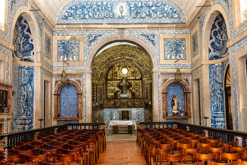 Photos Interior of the church of Santa Maria in Sesimbra, Portugal