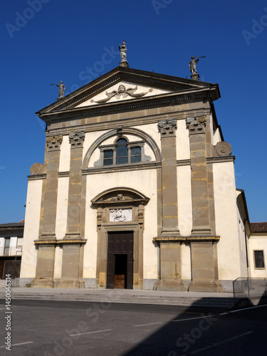Obraz na płótnie Historic San Giorgio church at Bonate Sotto, Bergamo province, Italy w salonie