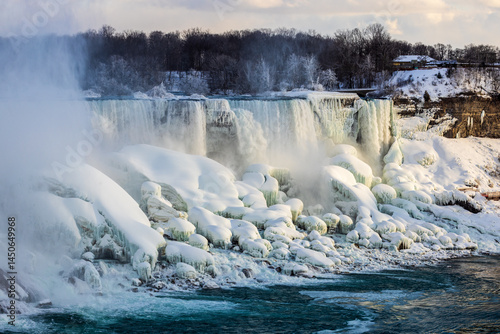 Frozen Niagara Falls Capturing Winter's Stunning Natural Beauty