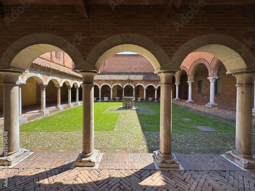 Tableau sur toile chiostro del museo della cattedrale di ferrara in italia, cloister of the cathed