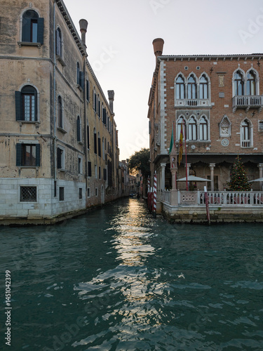 Obraz na płótnie The Old Town of city of Venice, Italy w salonie