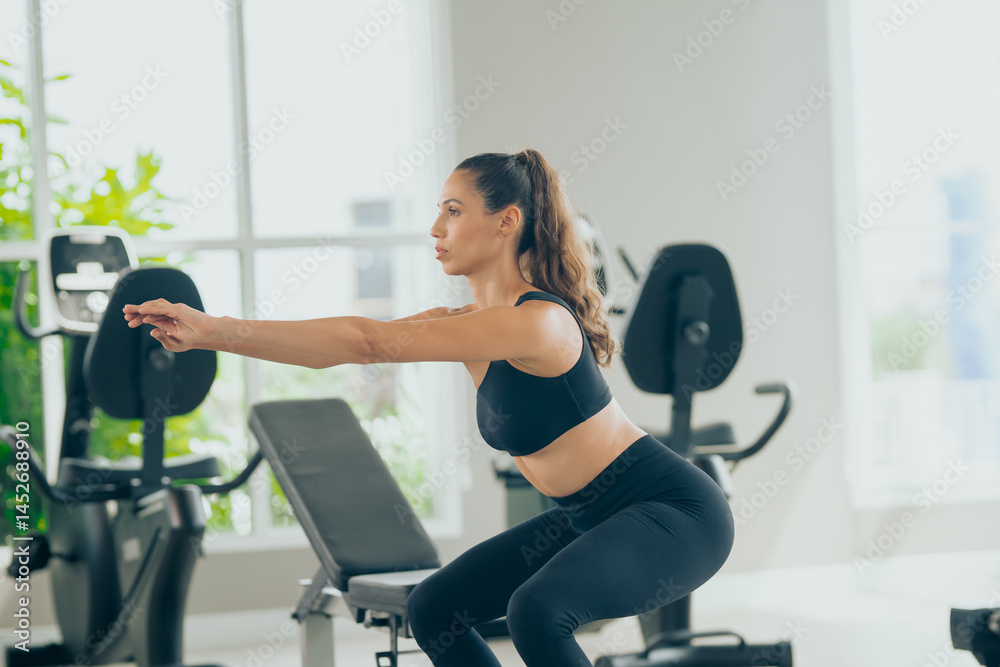 Fototapeta premium sport gym women fitness
