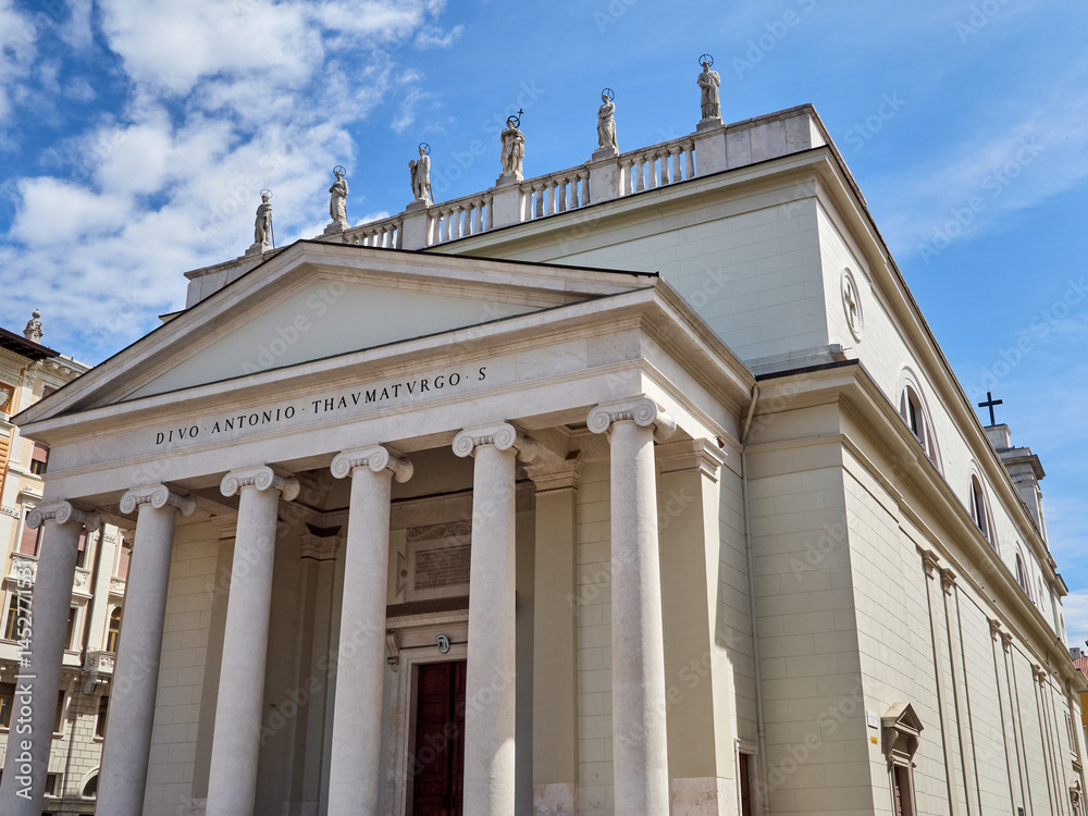 Obraz premium Church of Sant'Antonio Nuovo, St. Anthony. Borgo Teresiano, Trieste, Italy, Europe