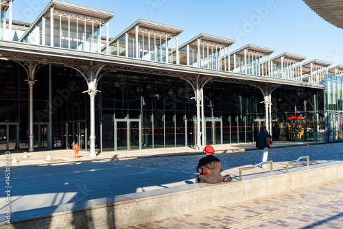 Fototapeta Naklejka Na Ścianę i Meble -  la grande halle de la Villette au parc de la Villette à Paris en France