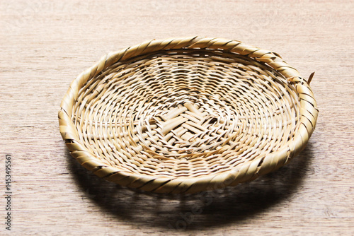 野菜や果物のかご（画像合成用）