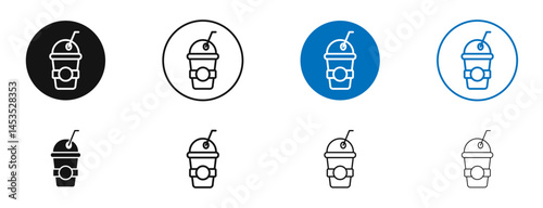 Plastic drinking cup icon. Vector outline illustration. vector logo template