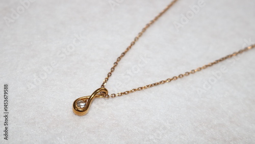 ゴールドのネックレス