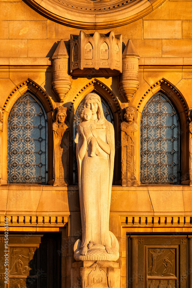 Statue of the Virgin Mary on the Western Portal