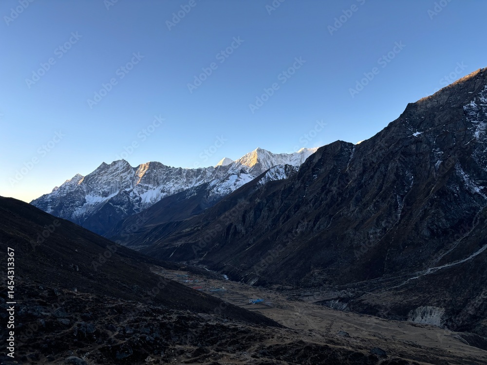 Fototapeta premium View on Bhote Koshi near Lungden, Three Pass Trek, Nepal