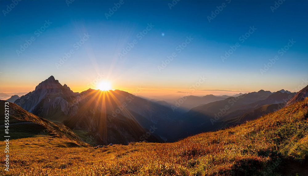 Obraz premium the sun rising from the mountain in the morning