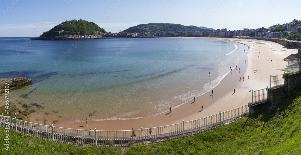 La Concha Bay, in the city of Donostia-San Sebastian, is a true paradise where beach and natural beauty meet.