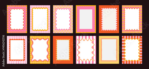 Doodle wavy frames. Geometric curvy edges border. Curved frame with wave, squiggly shapes. Hand drawn pattern square box for poster, invitation cards. Vector colorful set